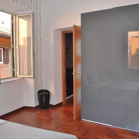 Leila's Apartment *